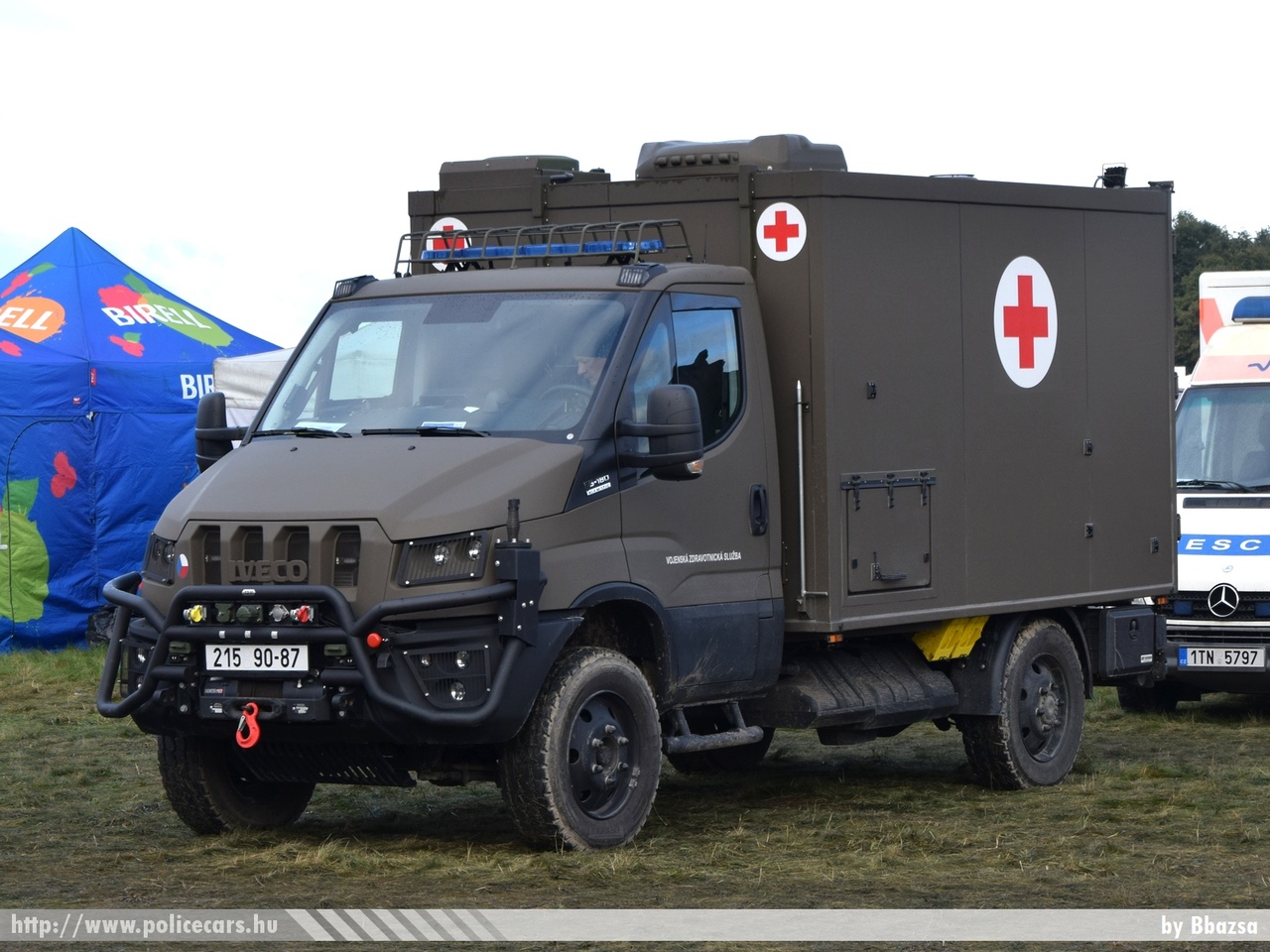 Iveco MUV M70.20WM Variel, fotó: Bbazsa
Keywords: cseh Csehország czech mentő mentőautó ambulance katonai military