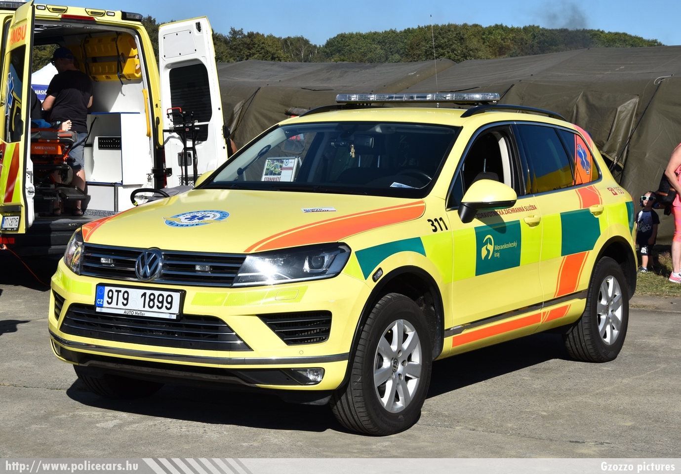Volkswagen Touareg, Zdravotnická záchranná služba Moravskoslezského kraje, fotó: Gzozzo pictures
Keywords: cseh Csehország czech mentő mentőautó ambulance