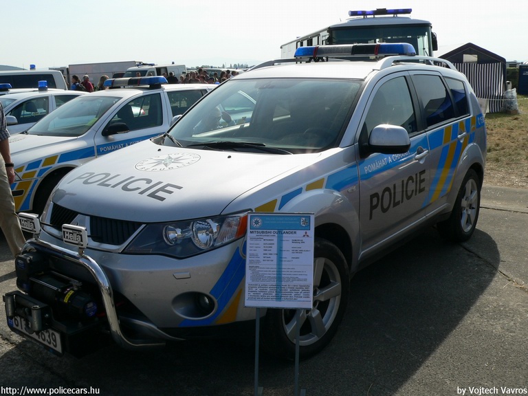 Mitsubishi Outlander, fotó: Vojtech Vavros
Keywords: cseh Csehország rendőr rendőrautó rendőrség