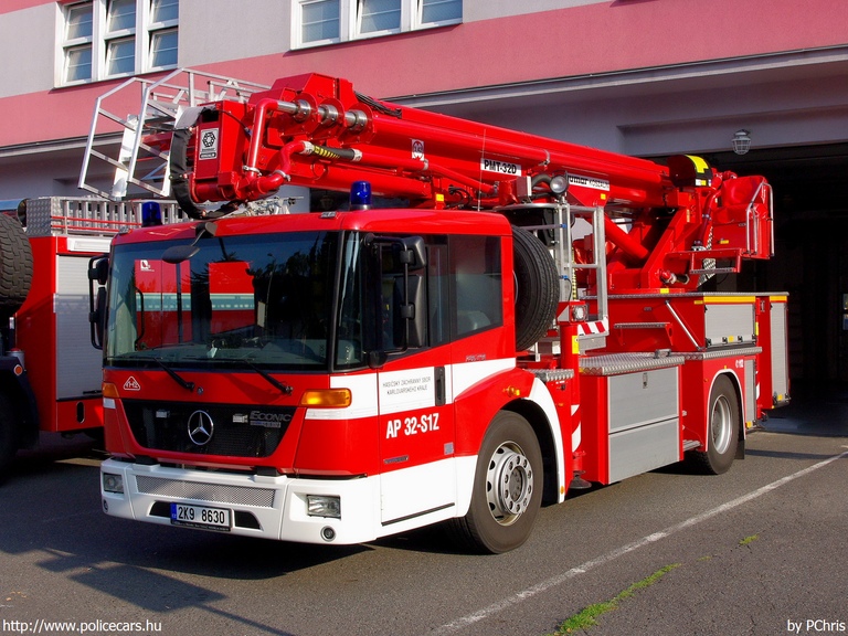 Mercedes-Benz Econic 1829, Karlovy Vary, fotó: PChris
Keywords: tûzoltó tûzoltóautó tûzoltóság cseh Csehország