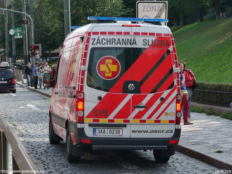 Volkswagen Crafter, fotó: PChris
Keywords: mentő mentőautó cseh Csehország