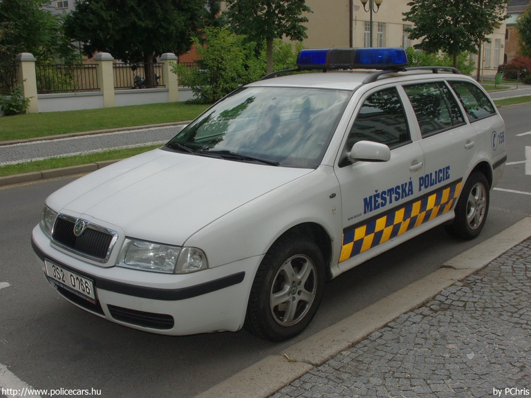 Skoda Octavia, Mladá Boleslav, fotó: PChris
Keywords: cseh Csehország rendőr rendőrautó rendőrség