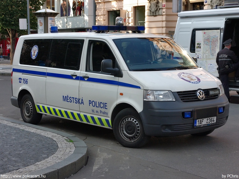 Volkswagen Transporter T5, Prága, fotó: PChris
Keywords: cseh Csehország rendőr rendőrautó rendőrség