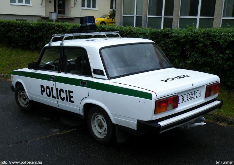Lada VAZ 2105, fotó: Furman
Keywords: cseh Csehország rendőr rendőrautó rendőrség 