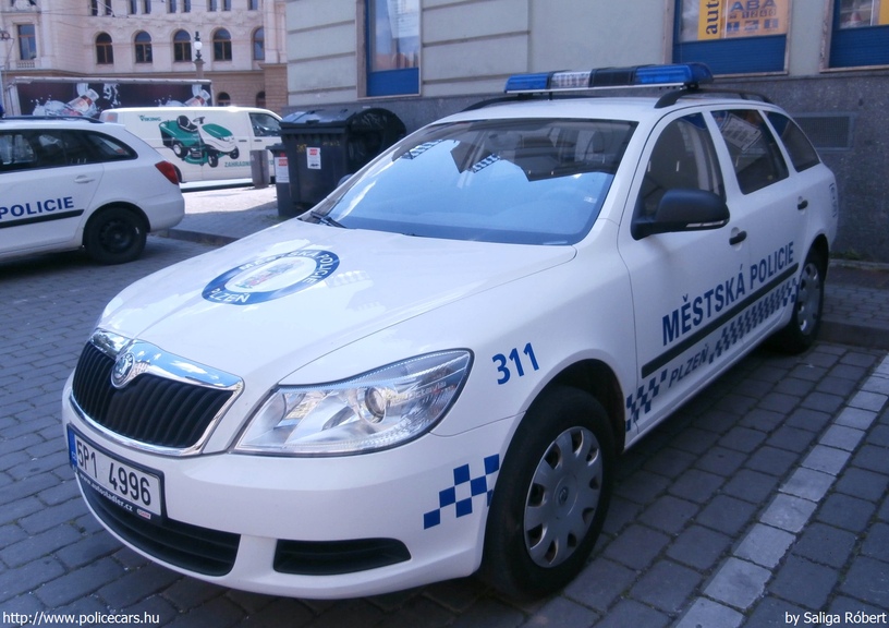 Skoda Octavia II facelift, Plzeò, fotó: Saliga Róbert
Keywords: cseh Csehország rendőr rendőrautó rendőrség