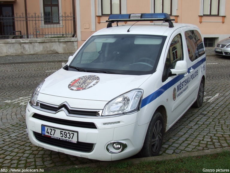 Citroen Berlingo, fotó: Gzozzo pictures
Keywords: cseh Csehország rendőr rendőrautó rendőrség