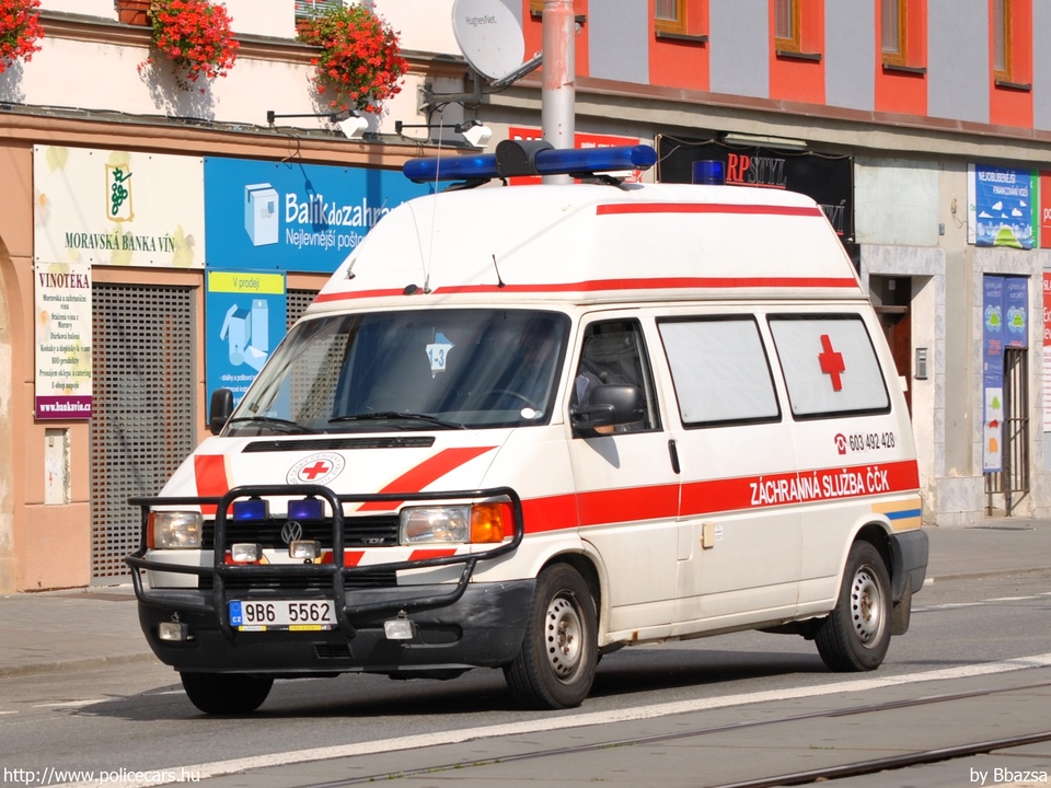 Volkswagen Transporter T4, fotó: Bbazsa
Keywords: cseh Csehország mentő mentőautó czech ambulance