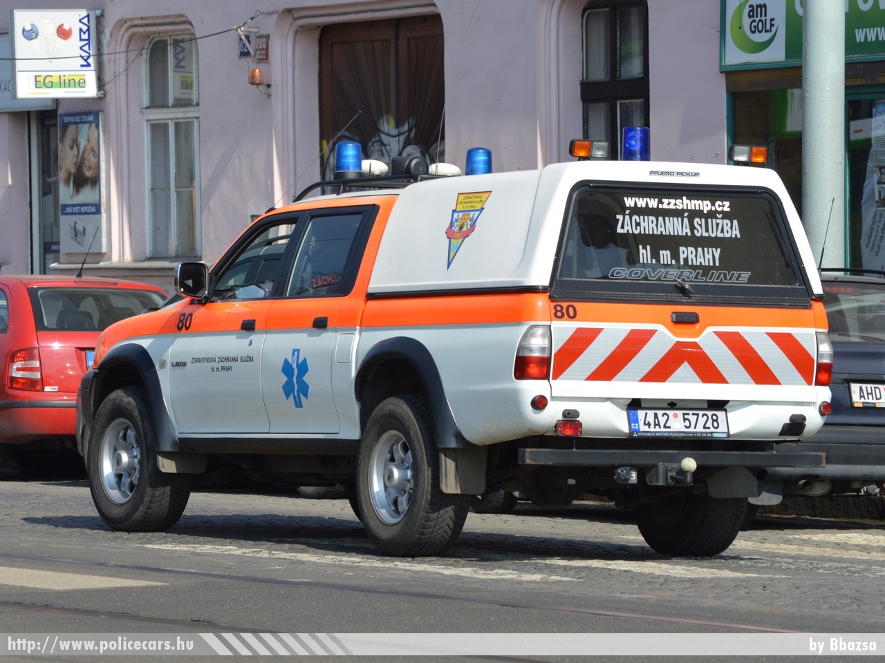 Mitsubishi Pajero, fotó: Bbazsa
Keywords: cseh Csehország mentő mentőautó