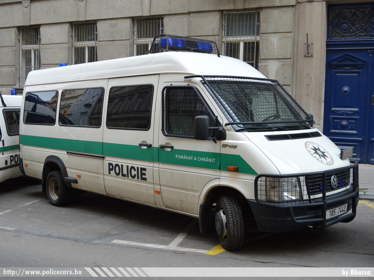 Volkswagen LT, fotó: Bbazsa
Keywords: rendőr cseh Csehország rendőrautó rendőrség