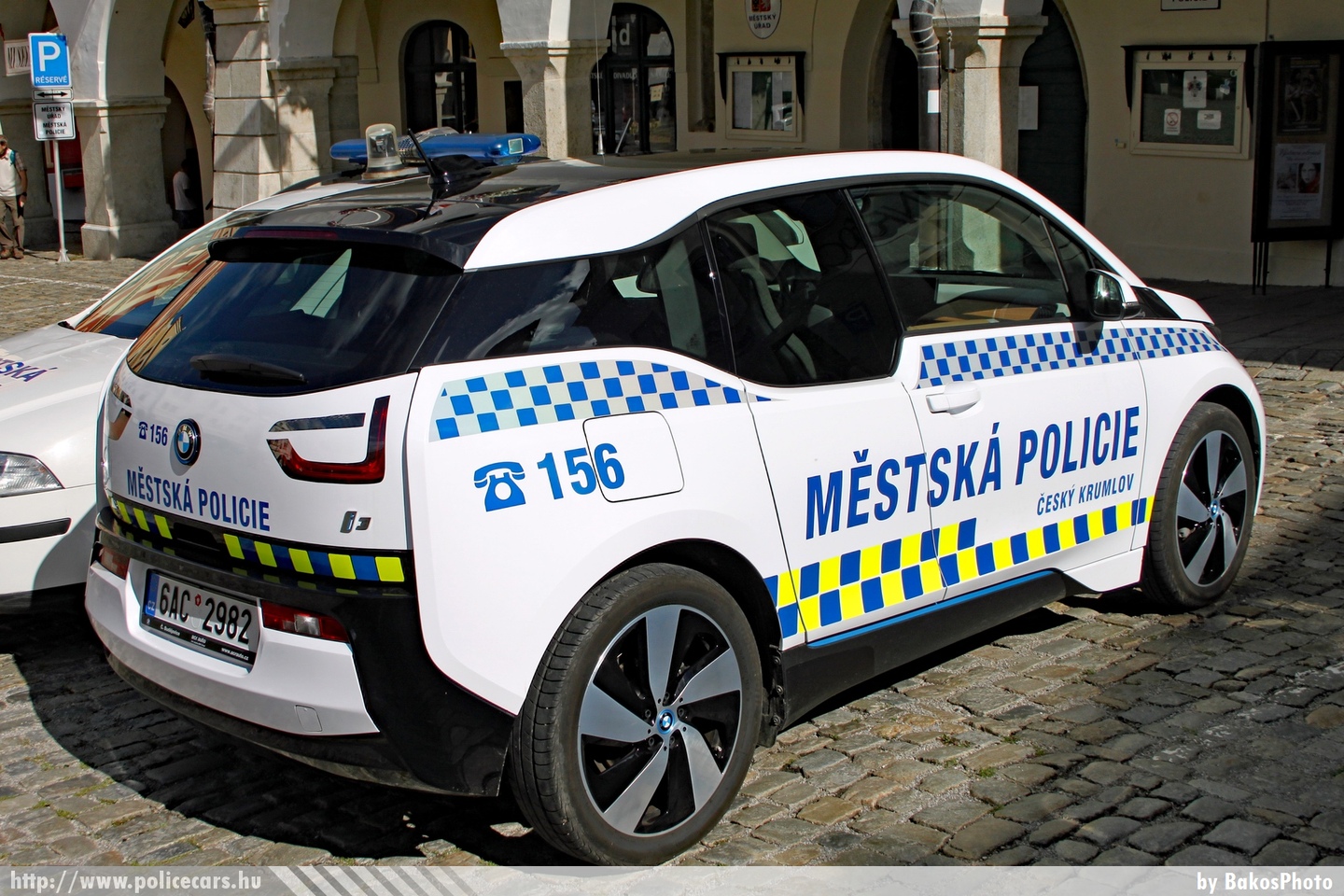 BMW i3, Cesky Krumlov, fotó: BakosPhoto
Keywords: rendőr cseh Csehország rendőrautó rendőrség police policecar Czech