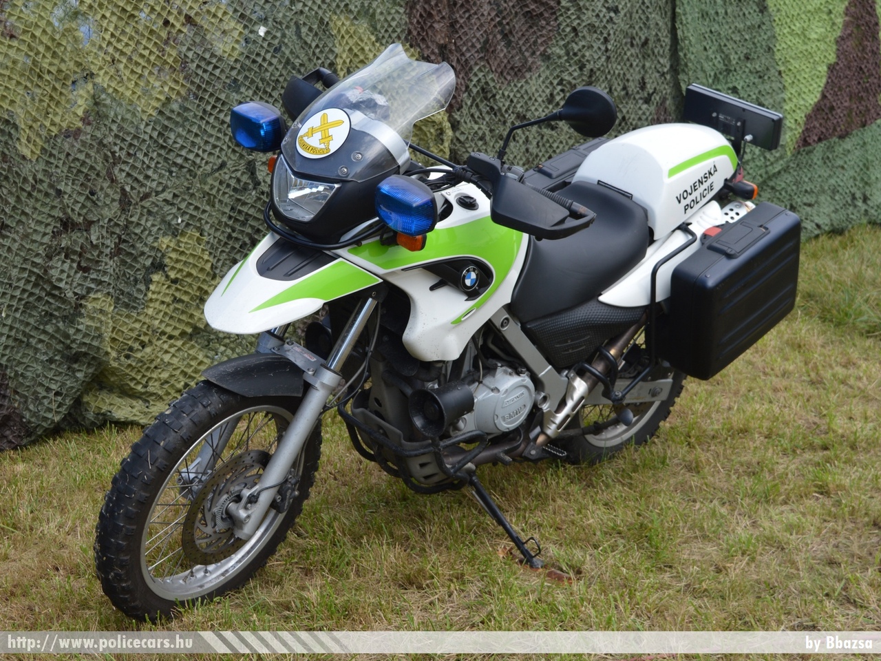 BMW, fotó: Bbazsa
Keywords: rendőr cseh Csehország rendőrmotor rendőrség police policebike Czech military katonai