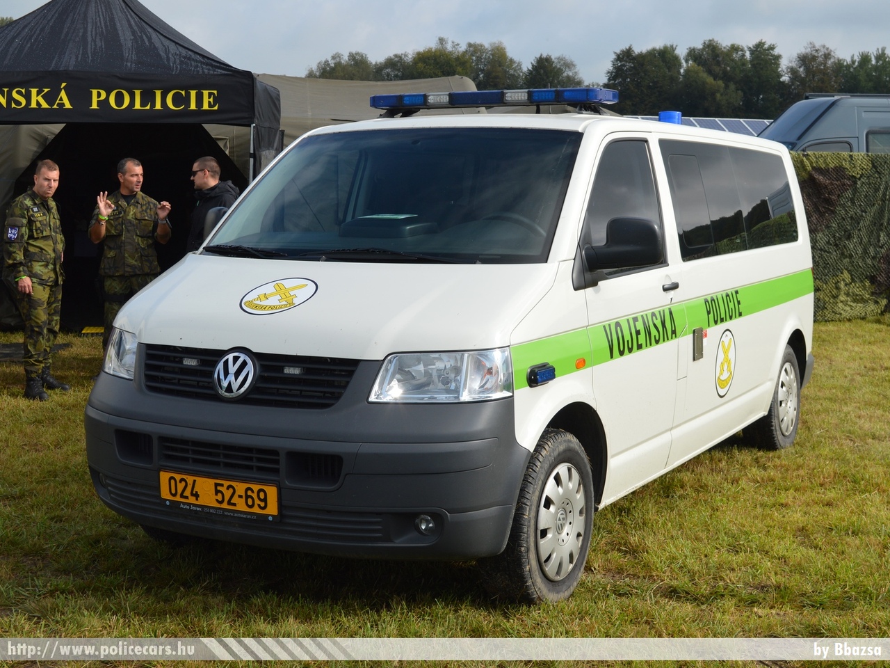 Volkswagen Transporter T5, fotó: Bbazsa
Keywords: rendőr cseh Csehország rendőrautó rendőrség police policecar Czech military katonai