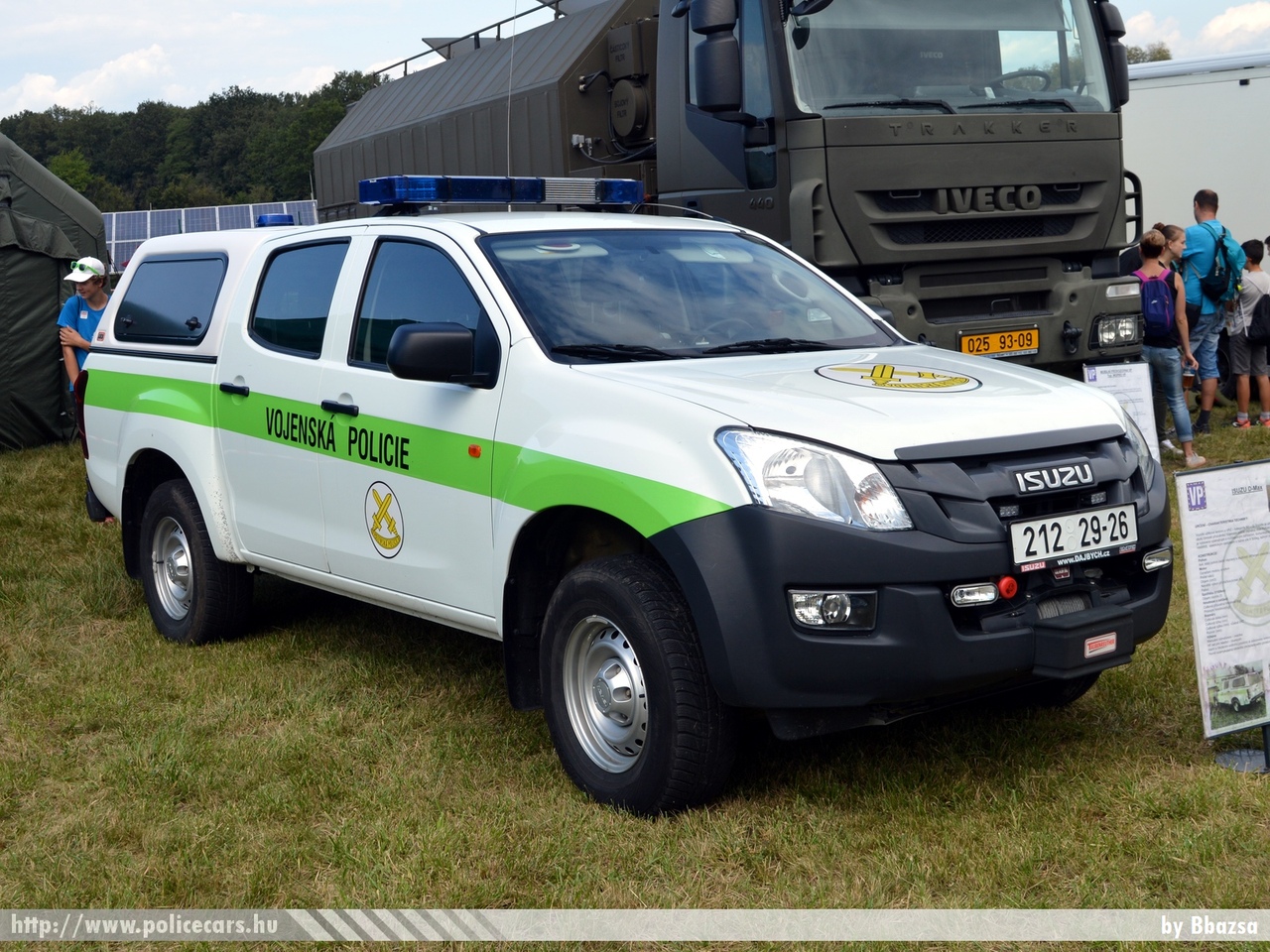 Isuzu D-Max, fotó: Bbazsa
Keywords: rendőr cseh Csehország rendőrautó rendőrség police policecar Czech military katonai
