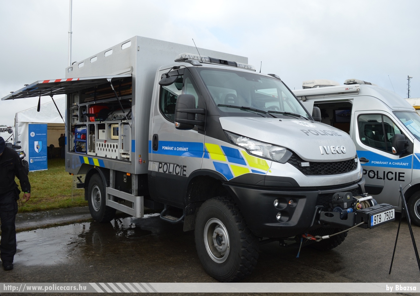Iveco, fotó: Bbazsa
Keywords: rendőr cseh Csehország rendőrautó rendőrség police policecar Czech