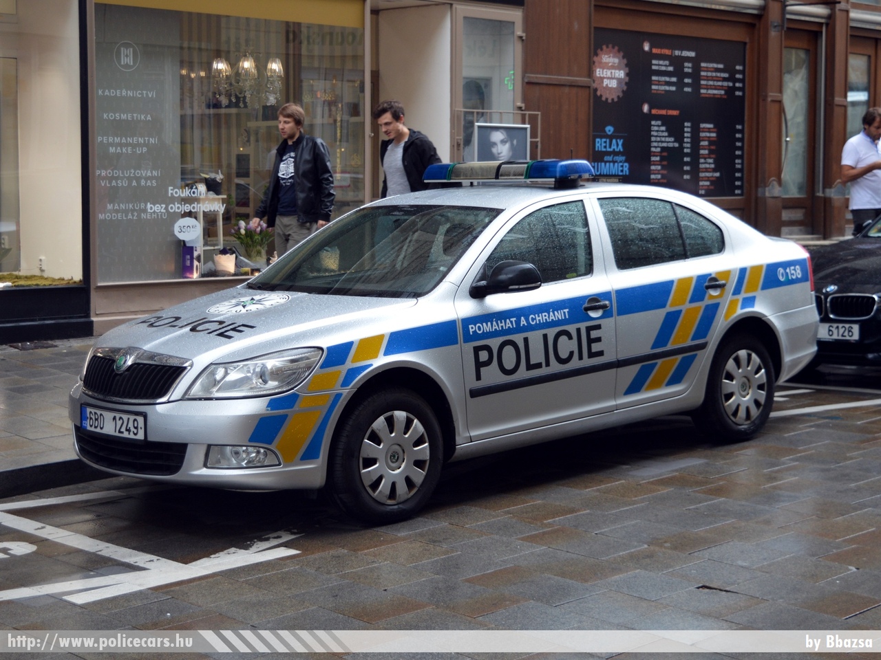 Skoda Octavia II facelift, fotó: Bbazsa
Keywords: rendőr cseh Csehország rendőrautó rendőrség police policecar Czech