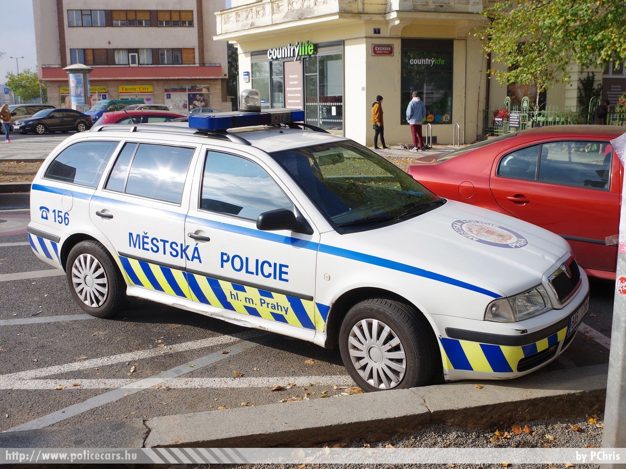 Skoda Octavia, fotó: PChris
Keywords: rendőr cseh Csehország rendőrautó rendőrség police policecar Czech