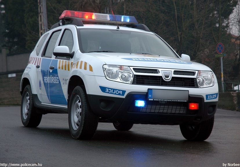 Dacia Duster, fotó: Norbee
Keywords: magyar magyarország rendőr rendőrautó rendőrség
