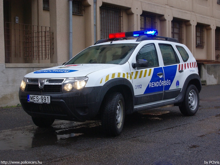 Dacia Duster, fotó: PChris
Keywords: rendőr rendőrautó rendőrség magyar Magyarország MES-991