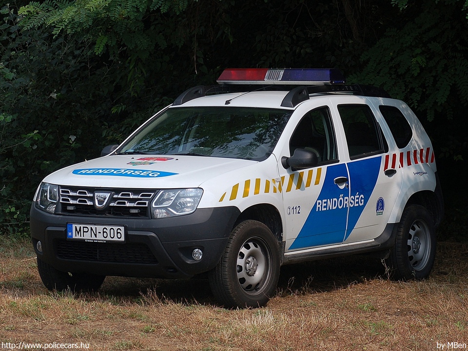 Dacia Duster, fotó: MBen
Keywords: rendőr rendőrautó rendőrség magyar Magyarország MPN-606