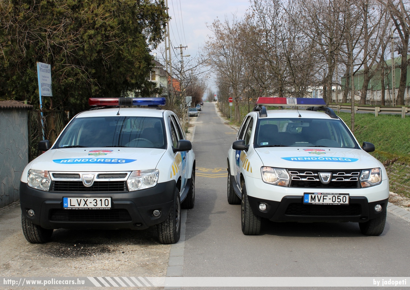 Dacia Duster, fotó: jadopeti
Keywords: magyar Magyarország rendőr rendőrautó rendőrség MVF-050 LVX-310 Hungary hungarian police policecar