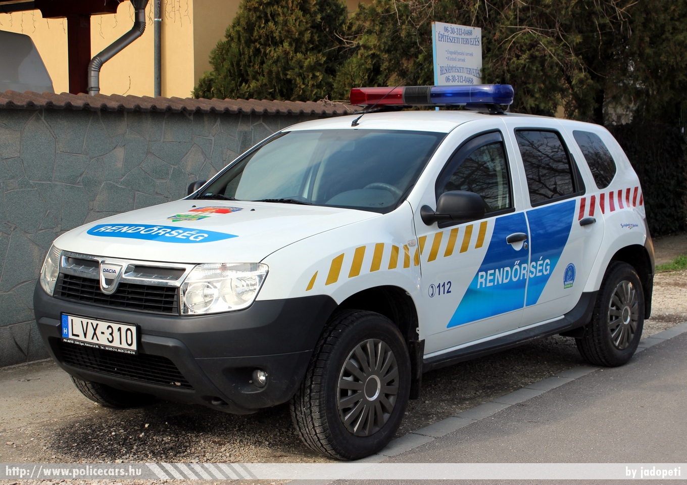 Dacia Duster, fotó: jadopeti
Keywords: magyar Magyarország rendőr rendőrautó rendőrség LVX-310 Hungary hungarian police policecar