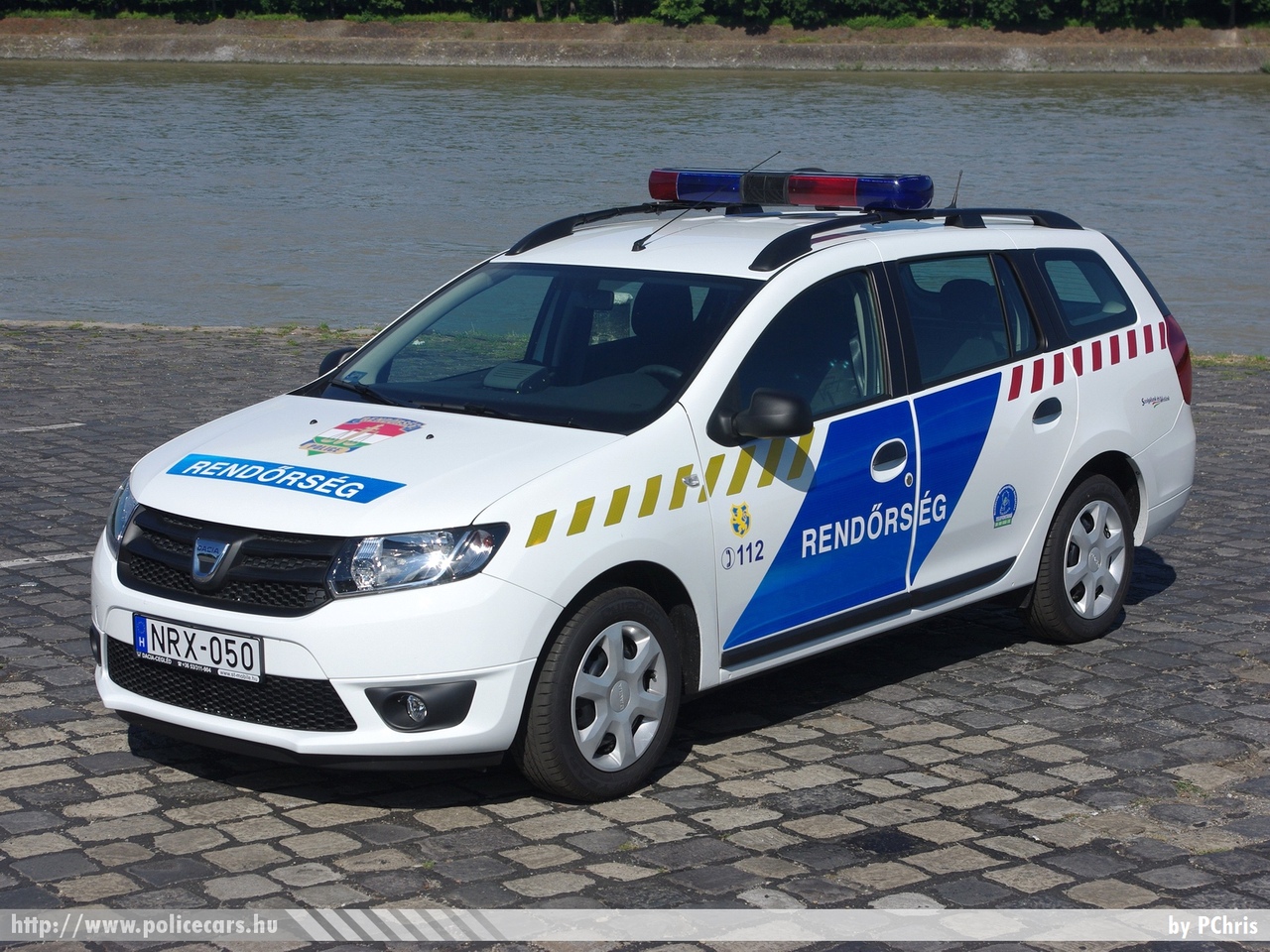Dacia Logan MCV, fotó: PChris
Keywords: magyar Magyarország rendőr rendőrautó rendőrség NRX-050 Hungary hungarian police policecar