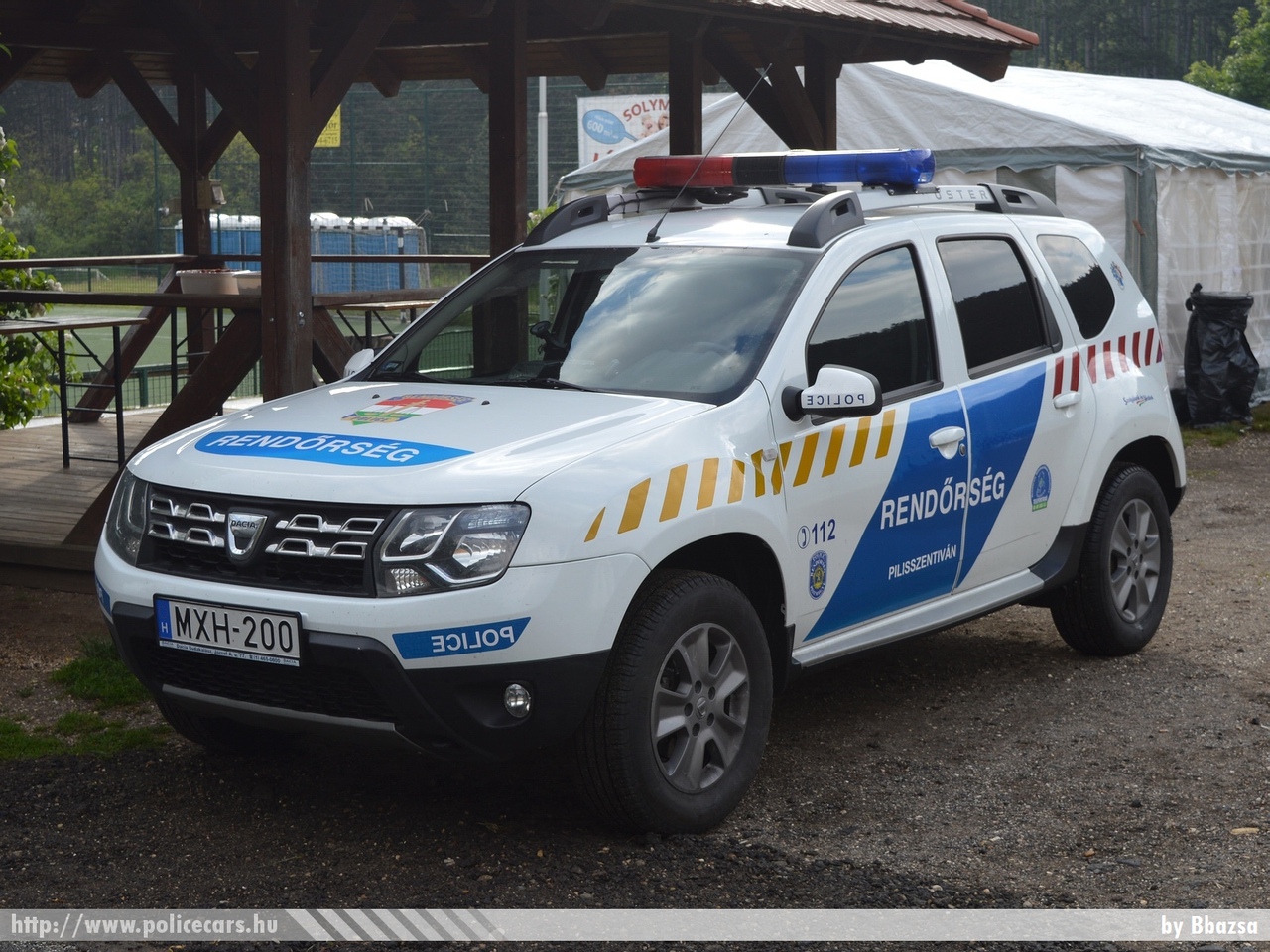 Dacia Duster, Pilisszentiván, fotó: Bbazsa
Keywords: magyar Magyarország rendőr rendőrautó rendőrség Hungary hungarian police policecar MXH-200