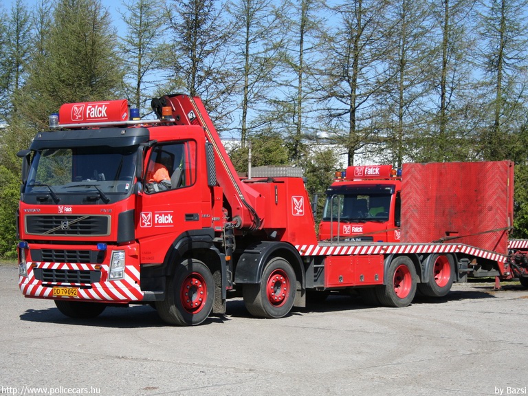 VOLVO FM9 380, Falck, fotó: Bazsi
Keywords: tûzoltó tûzoltóautó tûzoltóság dán Dánia