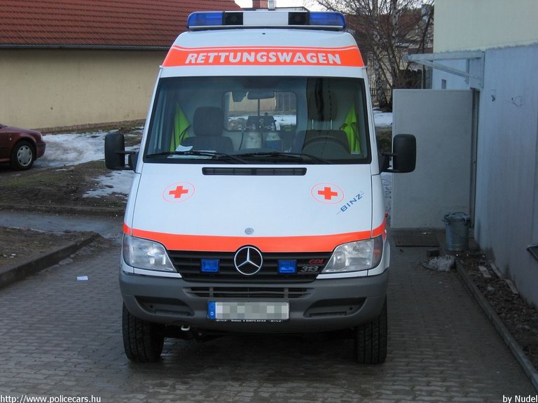 Mercedes Sprinter, fotó: Nudel
Keywords: Németország német mentő mentőautó