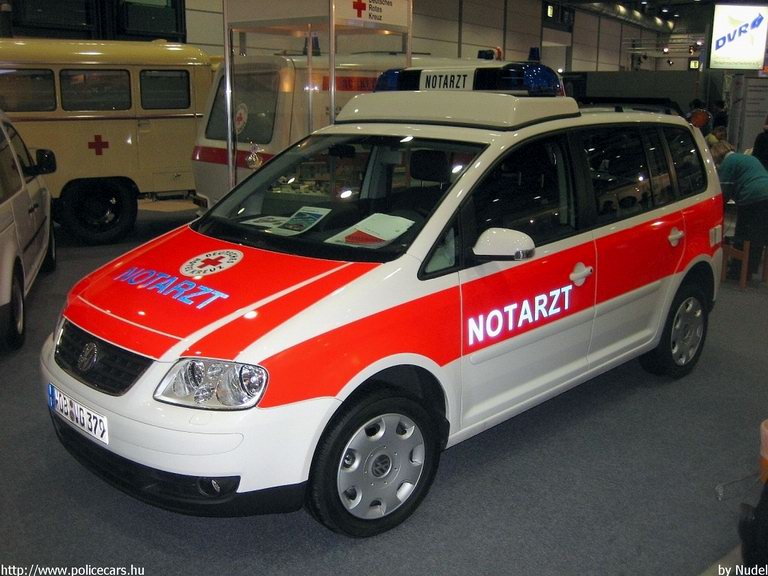 Volkswagen Touran, fotó: Nudel
Keywords: Németország német mentő mentőautó