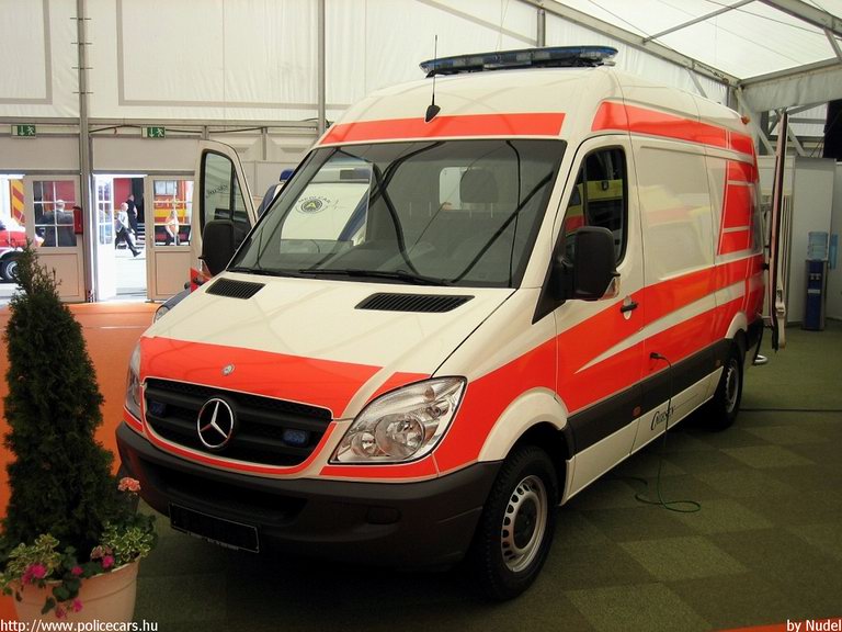 Mercedes Sprinter II, fotó: Nudel
Keywords: német Németország mentő mentőautó