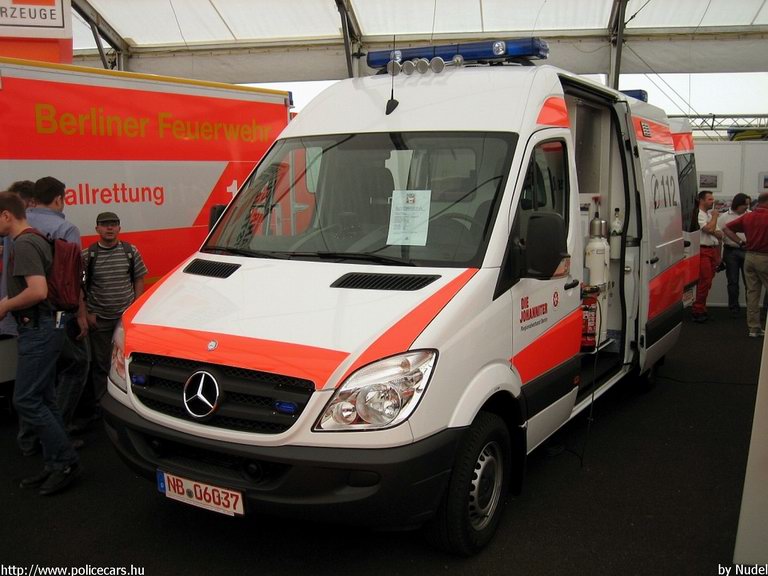 Mercedes Sprinter II, fotó: Nudel
Keywords: német Németország mentő mentőautó