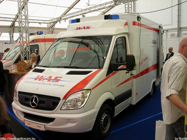 Mercedes Sprinter II, fotó: Nudel
Keywords: német Németország mentő mentőautó