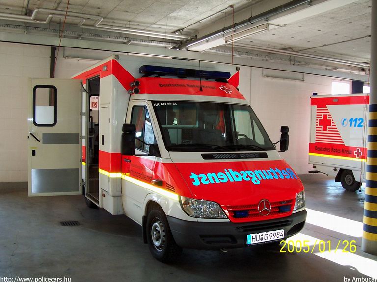 Mercedes Sprinter, fotó: Ambucar
Keywords: német Németország mentő mentőautó