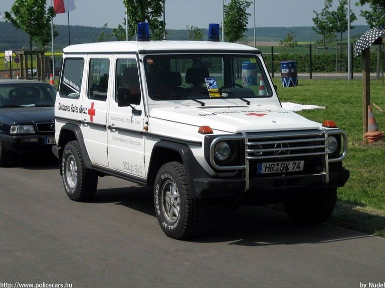 Mercedes G, fotó: Nudel
Keywords: német Németország mentő mentőautó