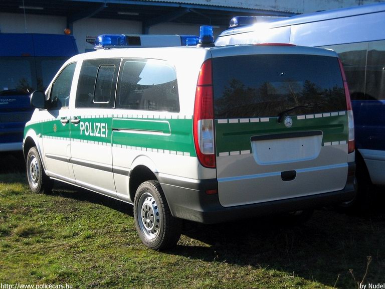Mercedes Vito, fotó: Nudel
Keywords: német Németország rendőr rendőrautó rendőrség