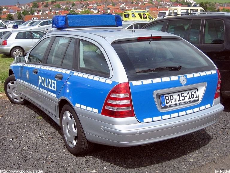 Mercedes, fotó: Nudel
Keywords: német Németország rendőr rendőrautó rendőrség