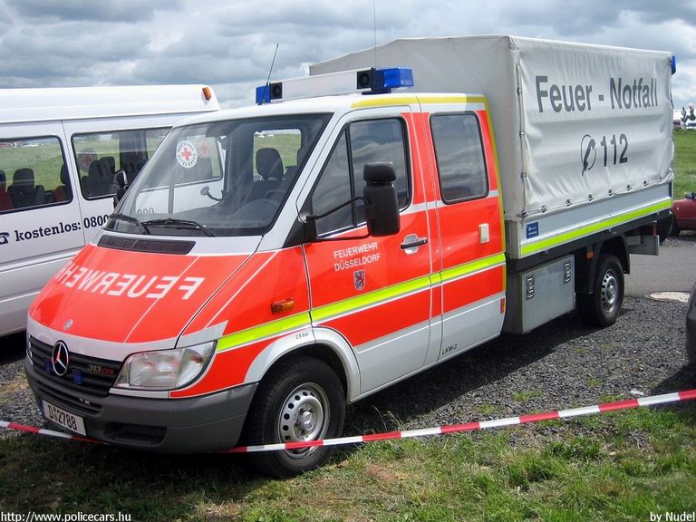 Mercedes Sprinter, fotó: Nudel
Keywords: német Németország tûzoltó tûzoltóautó tûzoltóság