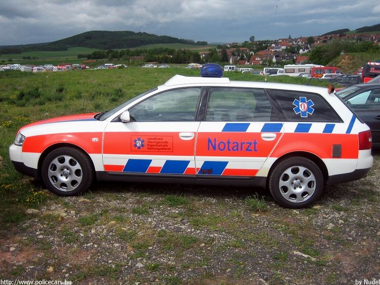 Audi, fotó: Nudel
Keywords: német Németország mentő mentőautó