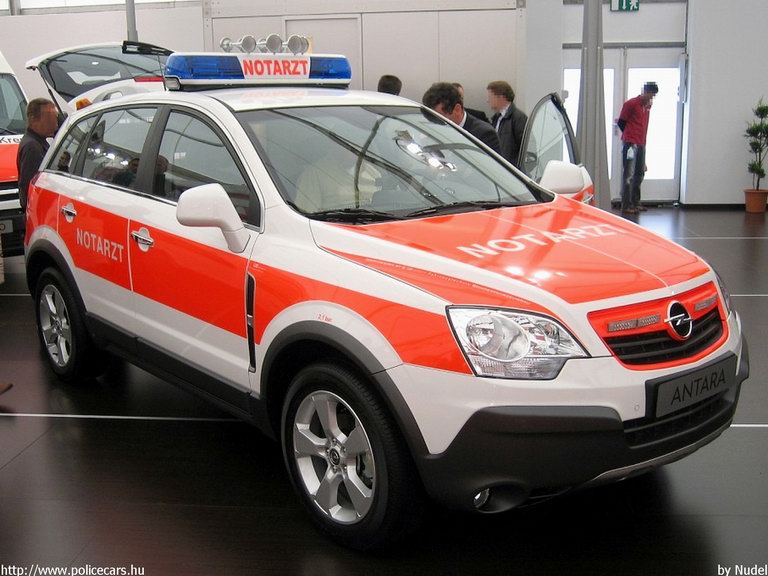 Opel Antara, fotó: Nudel
Keywords: német Németország mentő mentőautó