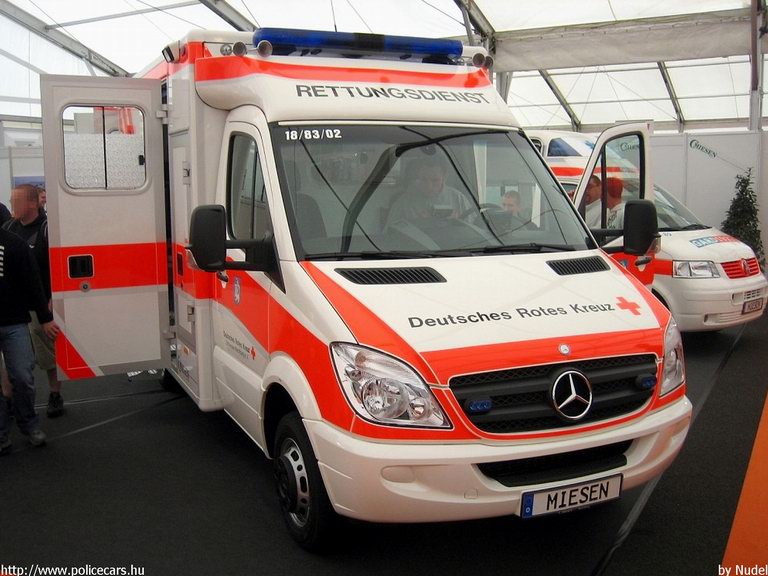 Mercedes Sprinter II, fotó: Nudel
Keywords: német Németország mentő mentőautó