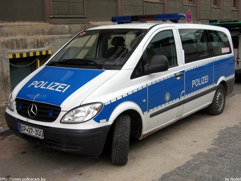 Mercedes Vito, fotó: Nudel
Keywords: német Németország rendőr rendőrautó rendőrség