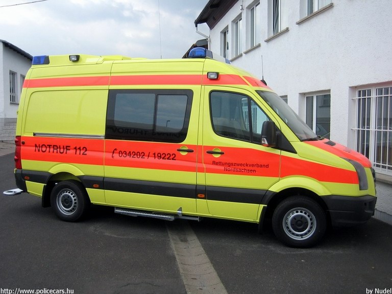 Volkswagen Crafter, fotó: Nudel
Keywords: német Németország mentő mentőautó