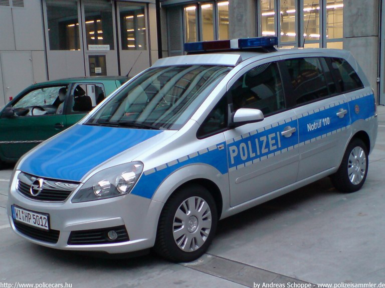 Opel Zafira, fotó: Andreas Schoppe - [url]www.polizeisammler.de[/url]
Keywords: német Németország rendőr rendőrautó rendőrség