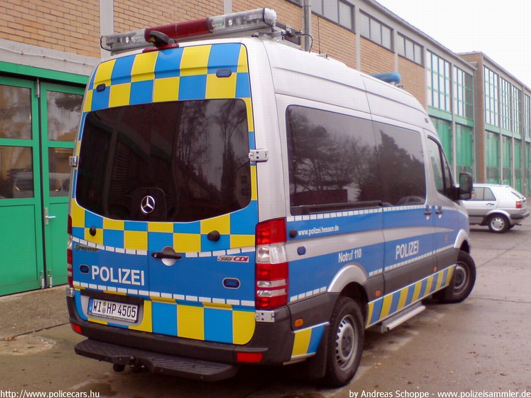 Mercedes Sprinter II, fotó: Andreas Schoppe - [url]www.polizeisammler.de[/url]
Keywords: német Németország rendőr rendőrautó rendőrség