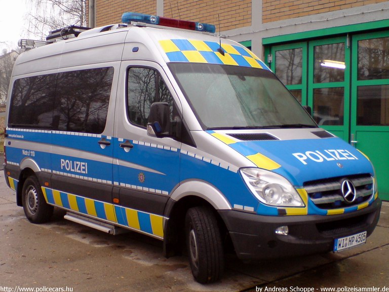Mercedes Sprinter II, fotó: Andreas Schoppe - [url]www.polizeisammler.de[/url]
Keywords: német Németország rendőr rendőrautó rendőrség