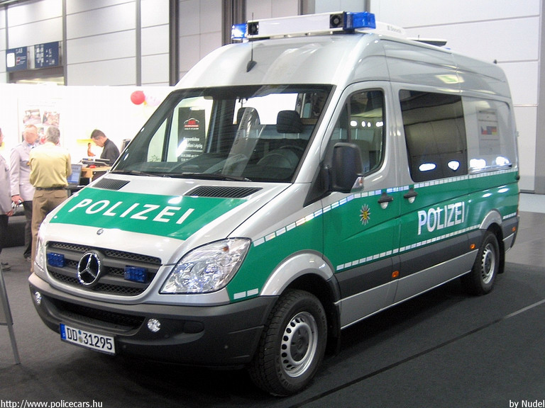 Mercedes Sprinter II, fotó: Nudel
Keywords: német Németország rendőr rendőrautó rendőrség