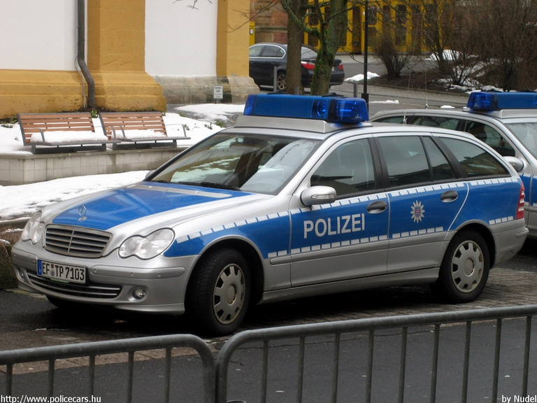 Mercedes, fotó: Nudel
Keywords: német Németország rendőr rendőrautó rendőrség