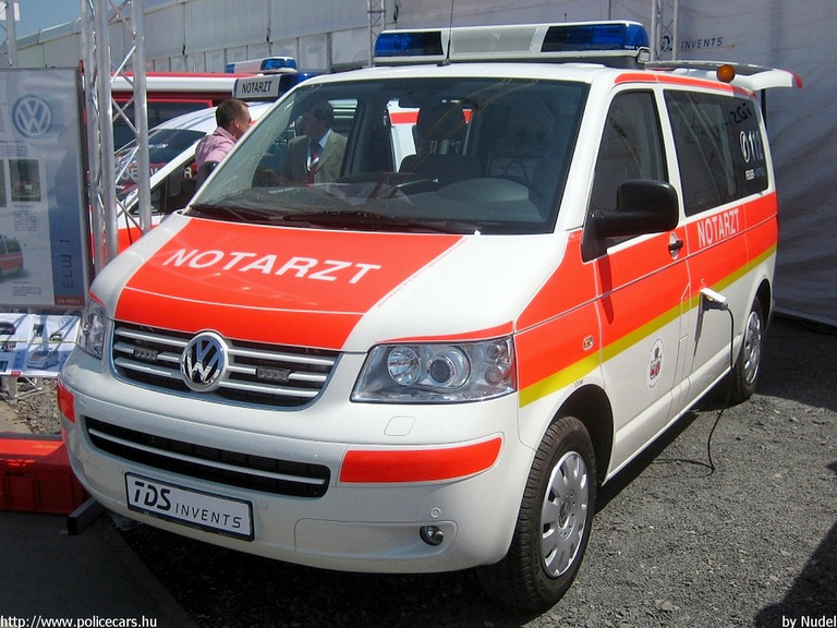 Volkswagen Transporter T5, fotó: Nudel
Keywords: német Németország mentő mentőautó
