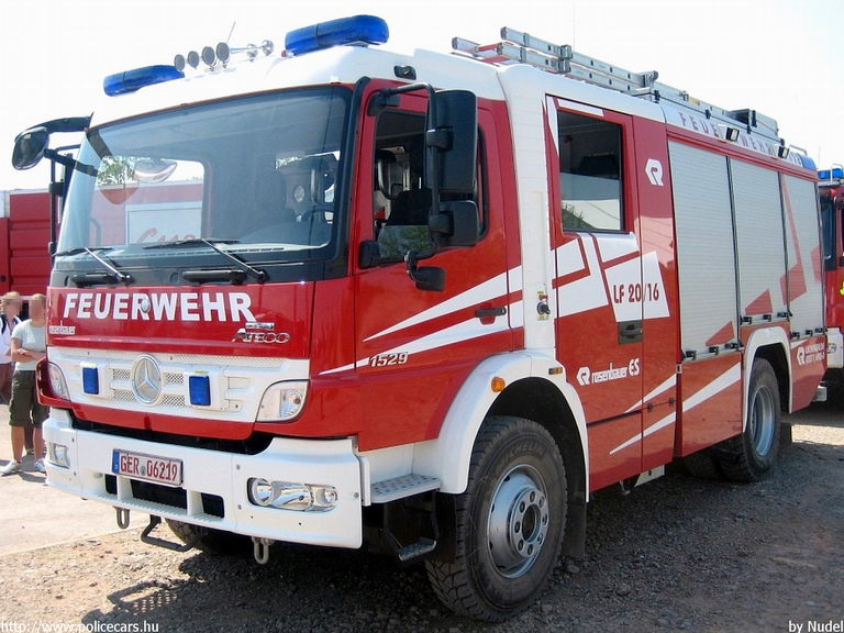 Mercedes-Benz Atego 1529, fotó: Nudel
Keywords: német Németország tûzoltó tûzoltóautó tûzoltóság